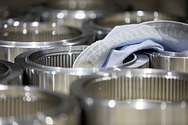 Attenzione alla sosteniblità e al consumo energetico Attenzione alla sosteniblità e al consumo energetico