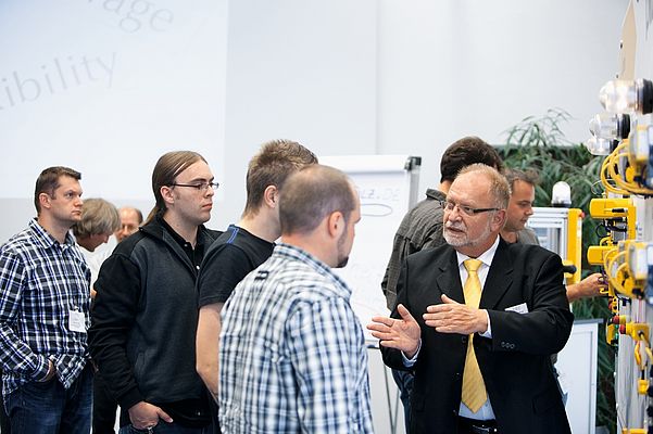 Pilz: Deutschlandweite Seminarreihe zur Maschinensicherheit