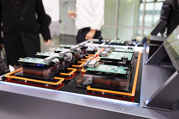 Energieeffizienz ist ein zentrales Thema der Elektronik in allen Branchen und Anwendungsbereichen Energieeffizienz ist ein zentrales Thema der Elektronik in allen Branchen und Anwendungsbereichen