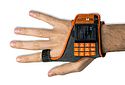 Smart Gloves helfen Abläufe in der Logistik zu straffen und damit Zeit und Geld zu sparen Smart Gloves helfen Abläufe in der Logistik zu straffen und damit Zeit und Geld zu sparen
