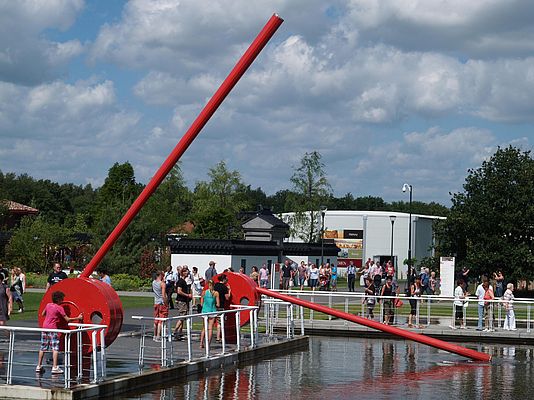 8.1 m long, 3.5 t in weight and can be used by a child: The water toys designed for the Floriade 2012 in Venlo, Netherlands called "SWING" by the "Metallatelier" metal workshop
