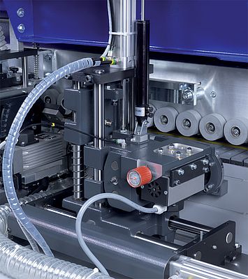 DK03 for tool positioning on an edge banding machine
