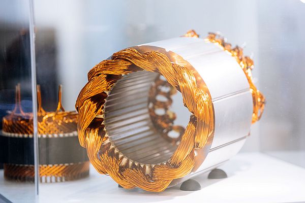 Each phase of a product's life must be taken into account for the best results in industrial transformation processes, from product design to end-of-life. Each phase of a product's life must be taken into account for the best results in industrial transformation processes, from product design to end-of-life.