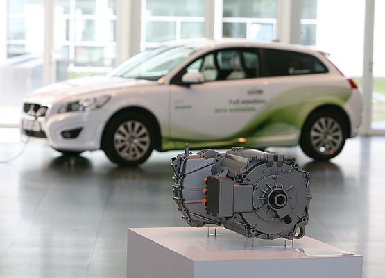 Siemens and Volvo Launch Electric Mobility Partnership Siemens and Volvo Launch Electric Mobility Partnership
