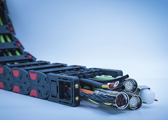 Drag Chain Cables for a Wide Application Range Drag Chain Cables for a Wide Application Range