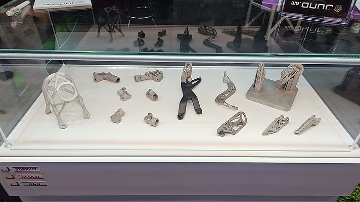 Il contenimento dei costi di attrezzaggio è un fattore strategico Il contenimento dei costi di attrezzaggio è un fattore strategico