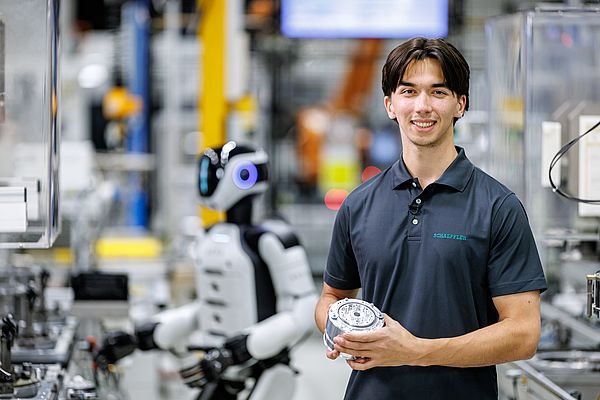 Schaeffler: Schaeffler sta integrando robot umanoidi all’interno dei propri stabilimenti produttivi e fornisce componenti fondamentali, come attuatori innovativi Schaeffler: Schaeffler sta integrando robot umanoidi all’interno dei propri stabilimenti produttivi e fornisce componenti fondamentali, come attuatori innovativi