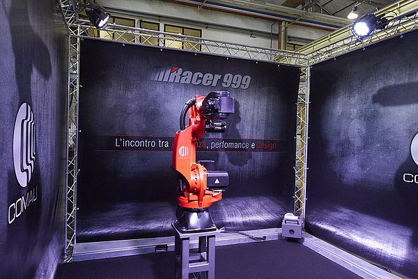 Riconoscimento internazionale per il robot compatto Racer 999