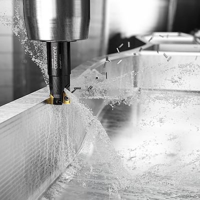 CoroMill MS20, solution de fraisage d'épaulement à vrais 90 degrés, offre une sécurité de ligne d'arête et une précision dimensionnelle exceptionnelles. CoroMill MS20, solution de fraisage d'épaulement à vrais 90 degrés, offre une sécurité de ligne d'arête et une précision dimensionnelle exceptionnelles.