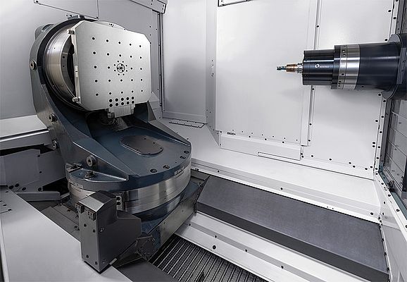 Centre d’usinage Makino a500iR avec broche de 60 kW et 24 000 tr/min Centre d’usinage Makino a500iR avec broche de 60 kW et 24 000 tr/min