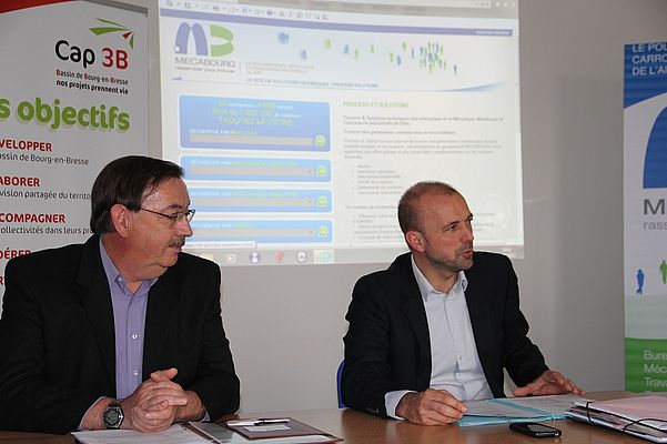 Alain Bertholon, Président de Mécabourg, et Jean-François Débat, Vice-Président de la Région Rhône-Alpes et Président de Cap 3B Alain Bertholon, Président de Mécabourg, et Jean-François Débat, Vice-Président de la Région Rhône-Alpes et Président de Cap 3B