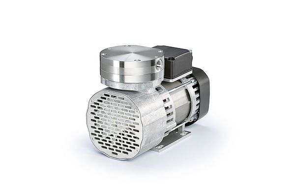 La N 922 con classe di protezione IP20 può essere combinata con motori AC monofase o trifase