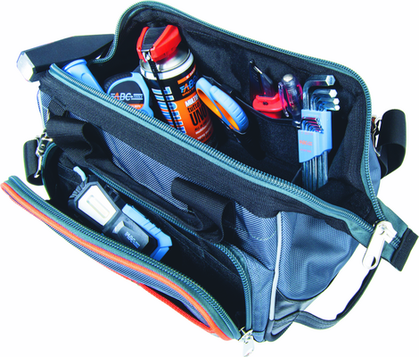 La borsa portaoggetti di ABC Tools possiede un ampio vano interno e diverse tasche