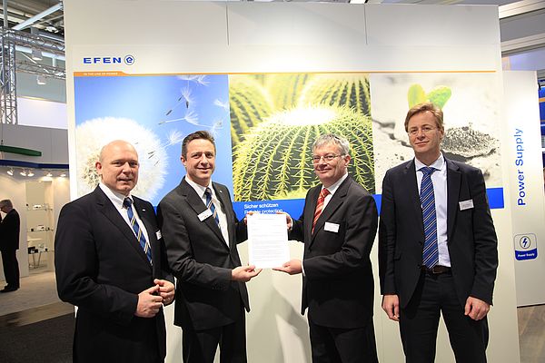 Die Geschäftsführer der EFEN GmbH, Michael Lehr und Johannes Thomé, mit Thomas Wodtcke (Leiter SAG GmbH Bereich Cegit) und Martin Stiegler (Leiter SAG Cegit Produktmanagement) (v.l.n.r.)