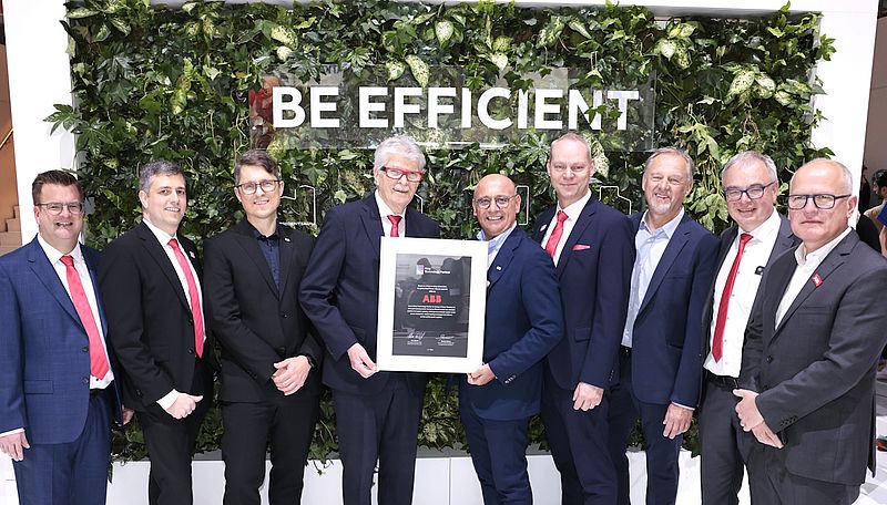 ABB und Rittal schließen Technologiepartnerschaft für Stromverteilung