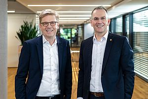 SICK und Endress+Hauser besiegeln strategische Partnerschaft für die Prozessautomation