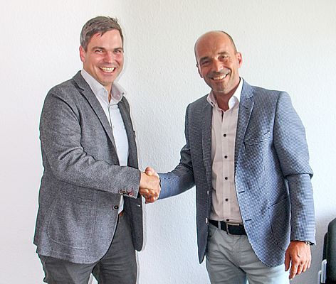 Rolf Sonderegger (r.), CEO Kistler Gruppe, und Christoph Münz, Inhaber und Geschäftsführer eso GmbH
