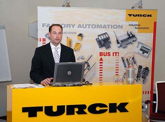 Turck-Geschäftsführer Christian Wolf erwartet für 2011 einen Umsatz von über 430 Mio. Euro.