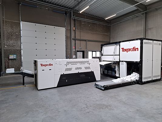 Texprofin ist ein belgischer Hersteller und Anbieter automatisierter Handtuchfaltmaschinen für industrielle Wäschereien und verwandte Branchen.