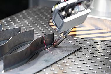 Fraunhofer IPA gewinnt mit Trumpf und Lorch den „euRobotics Technology Transfer Award“ für die Entwicklung des Cobot-Schweißen ohne Robotikexpertise