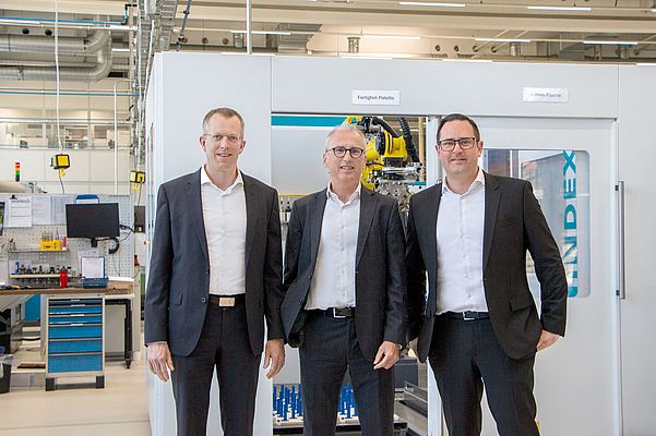v.l.n.r.: Dr. Markus Brumm (neuer Geschäftsführer der August Steinmeyer GmbH & Co. KG), Dr. Manfred Münch (bisheriger Geschäftsführer August Steinmeyer & bisheriger Group CEO), Adrian Lebherz (CFO der Steinmeyer Gruppe und neuer Group CEO.