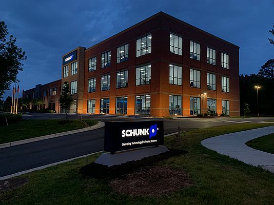 Die SCHUNK Intec USA in Morrisville ist die größte Auslandsniederlassung. Der Neubau mit einer Gesamtfläche von 4.000 Quadratmetern umfasst Produktions- und Verwaltungsflächen sowie ein modernes Kundenzentrum.