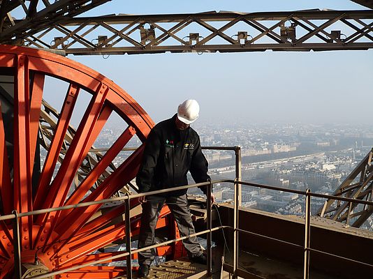 Effiziente Instandhaltung am Eiffelturm