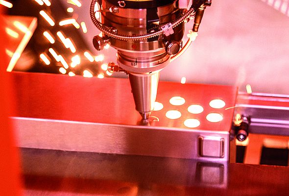 Die Gehäusesysteme werden auf Wunsch mit einer Vielzahl von Verfahren individuell bearbeitet. Bild: ROSE Systemtechnik GmbH