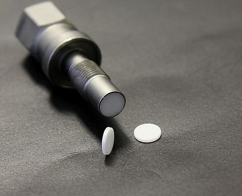 Der neue 5 mm Miniatursensor mit den dichtenden Keramikscheiben