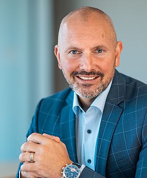 ifm stellt Softwaregeschäft mit Supply-Chain-Fokus neu auf