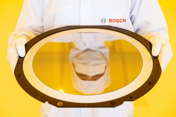 Bosch eröffnet voll vernetzte Chipfabrik in Dresden