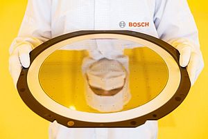 Bosch eröffnet voll vernetzte Chipfabrik in Dresden