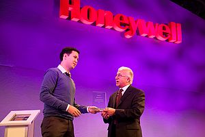 Honeywell, Avrupa Genelindeki Beşinci Geleneksel Öğrenci Yarışmasına start verdi