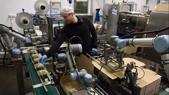 Robotik Üretimin İnsan Tarafı: Geleceği Kodlarken Sahadan Öğrendiklerimiz