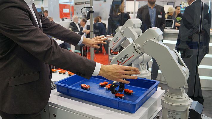 Mitsubishi Electric and Realtime Robotics Pave the Way for Collaborative Multi-Robot Work Cells