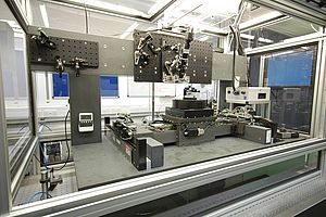 Positioning technology for photonics circuit production
