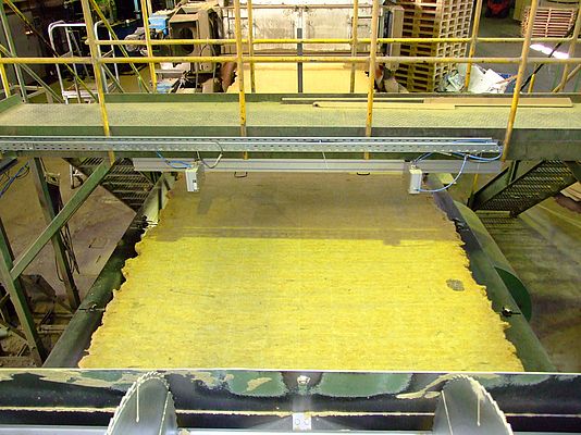 Sensor data are synchronised to measure track thickness in rockwool production