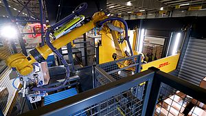 Destacking up to 800 Objects per Hour with the Help of Intelligent Robotic Vision