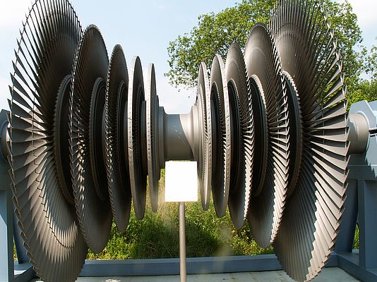 The turbine captured by Peter Sommerfeld, Pixelio