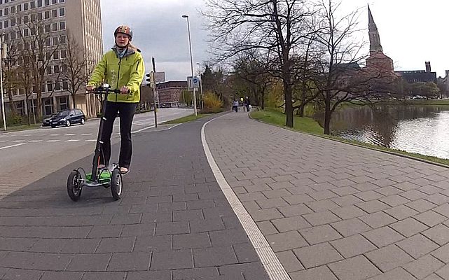 Scuddy, the scooter buddy, is an emission-free e-scooter, available in  35 km/h or 20 km/h top speed versions with 40 km and 30 km range respectively.