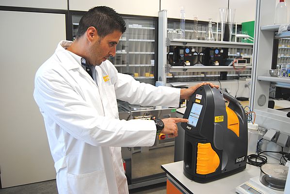 Il 3B Oil Lab è un laboratorio di calibrazione e riparazione strumenti e analisi unico in Italia, all’interno del quale personale specializzato svolge un monitoraggio costante dello stato di salute di tutto l’impianto