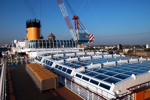 Le coperture Navim Skydome rappresentano un valore aggiunto eccezionale, permettendo il pieno impiego della nave in qualsiasi stagione