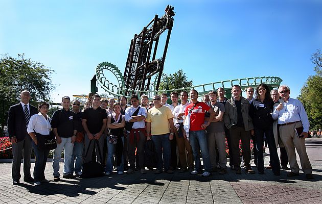 Alcuni partecipanti al Master meGMI in occasione di una visita industriale alla scoperta dell'organizzazione della manutenzione di un Parco Divertimenti