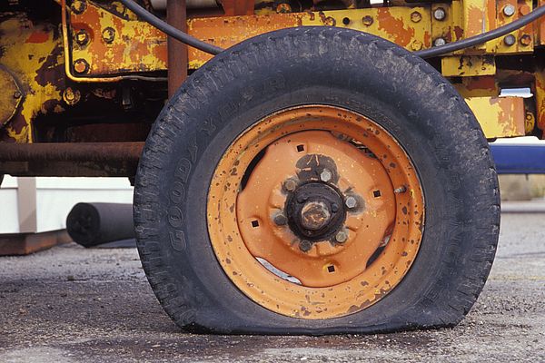 Gestire in sicurezza le ruote e gli pneumatici dei veicoli pesanti