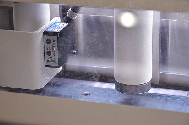 Il prodotto installato da Gasparini nella cesoia a ghigliottina X-Cut è una particolare versione dell’OD2 che lavora con distanze da 40 a 60 mm