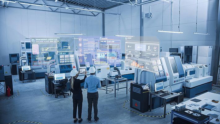 Le fabbriche di domani utilizzeranno approfondimenti basati sui dati per creare sistemi cyber-fisici che accresceranno la flessibilità, l'efficienza e la produttività