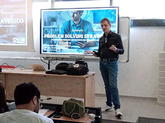 A.I.MAN. entra in aula: manutenzione industriale e PSS