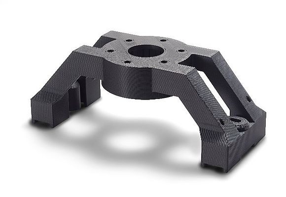 Diran 410MF07 di Stratasys è un materiale composto da nylon per la stampante 3D F370