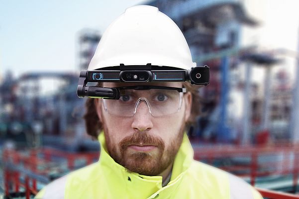 Smart Glasses for Industrial Use in Hazardous Areas