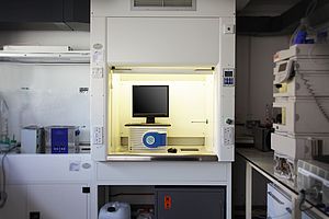 Mass spectrometry instrument